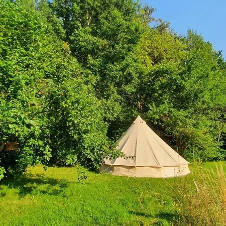 Glamping Malinowy Las אוהל מפואר