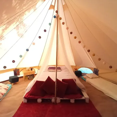 Glamping Malinowy Las אוהל מפואר סלאופסק